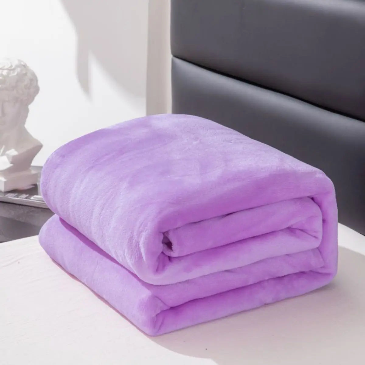 1pc solid color blanket with thickened fleece, suitable for all seasons, machine washable