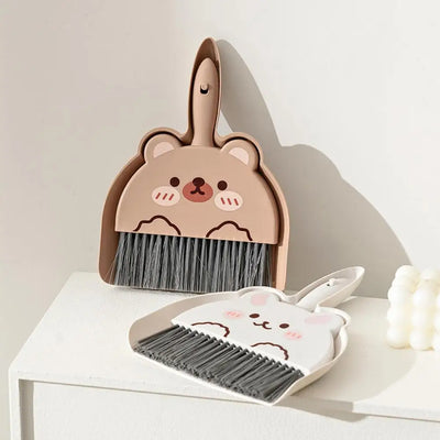 2Pcs/Set Small Broom Dustpan Set Cartoon Rabbit Bear Frog Pattern Keyboards Cleaning Mini Broom Dustpan Set