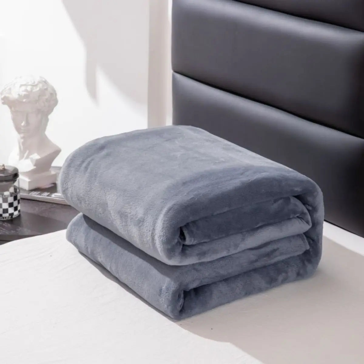 1pc, simple and plain colored plush blanket, multifunctional Farley plush blanket cover, thickened and warm