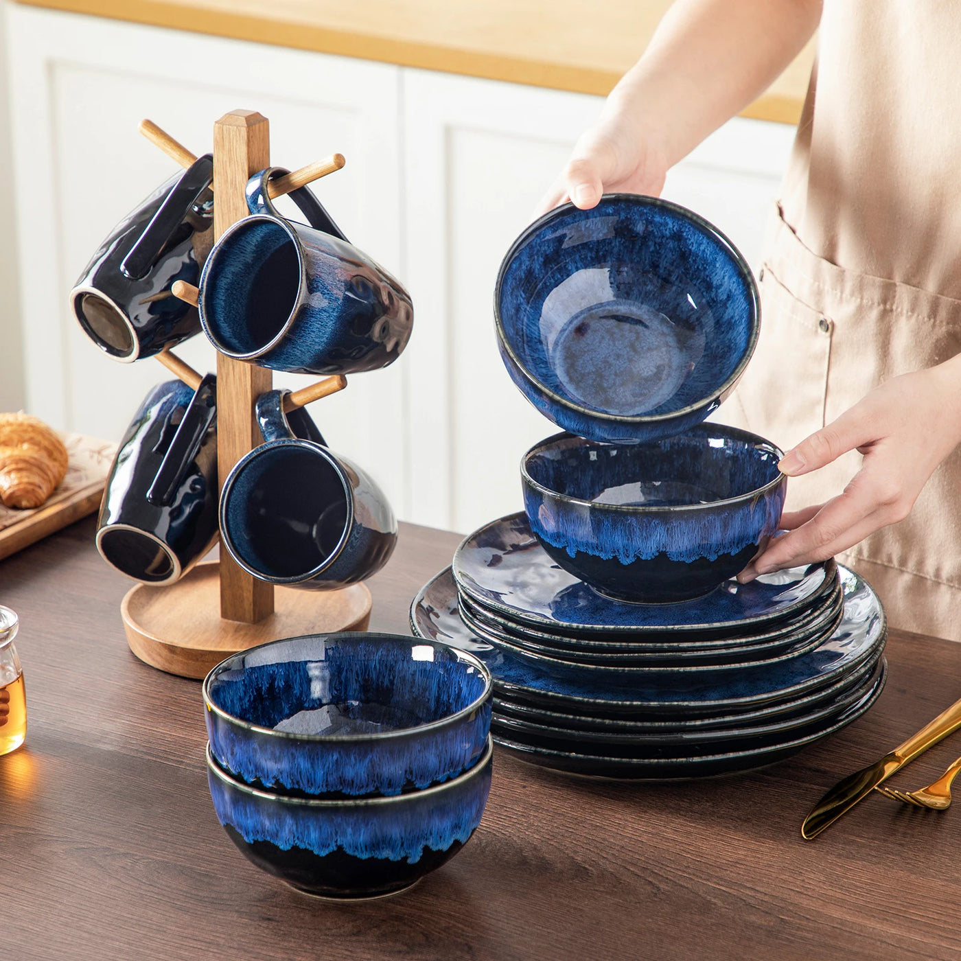 vancasso 16/32/48-Piece Starry Blue Dinner Set,Kiln Change Glaze Tableware Dinner Set with Dinner Plate,Dessert Plate,Bowl,Mug