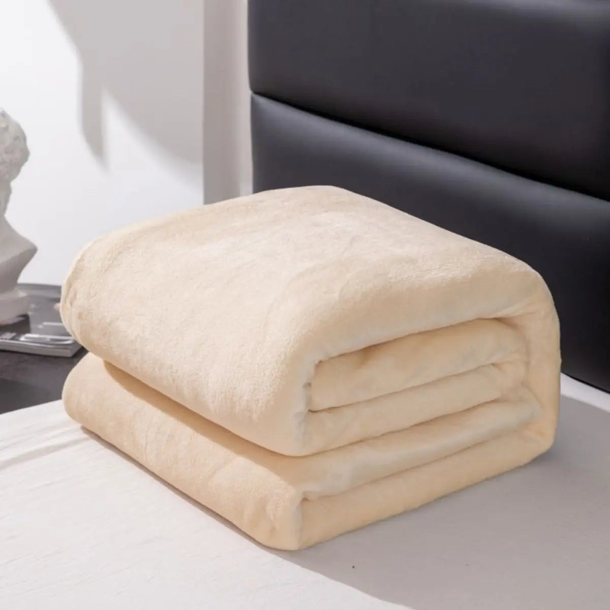 1pc, simple and plain colored plush blanket, multifunctional Farley plush blanket cover, thickened and warm