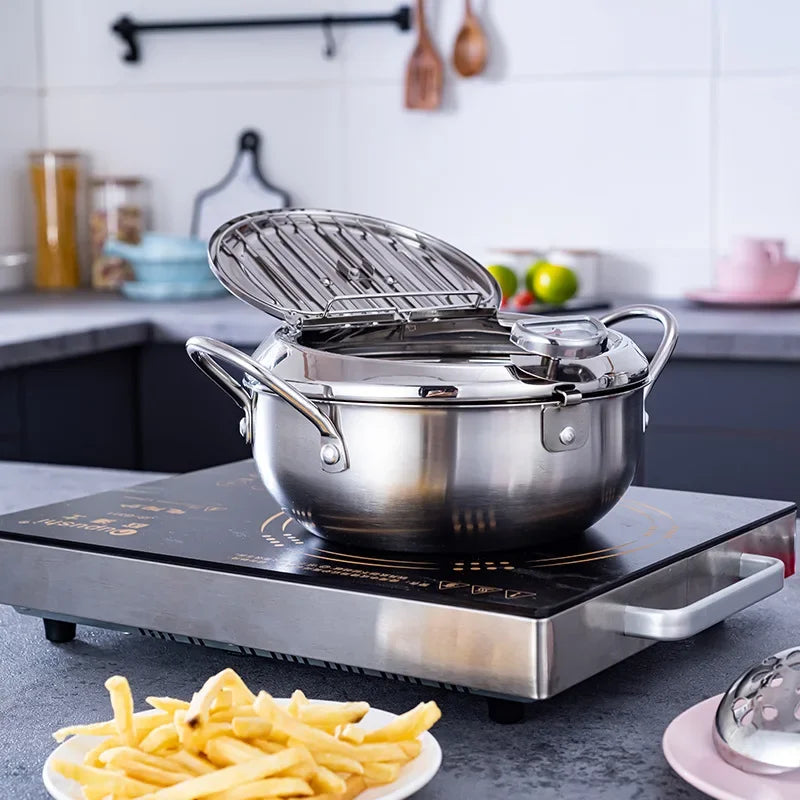 Japanese Deep Frying Pot with A Thermometer and A Lid 304 Stainless Steel Kitchen Tempura Fryer Pan 20 24 Cm KC0405